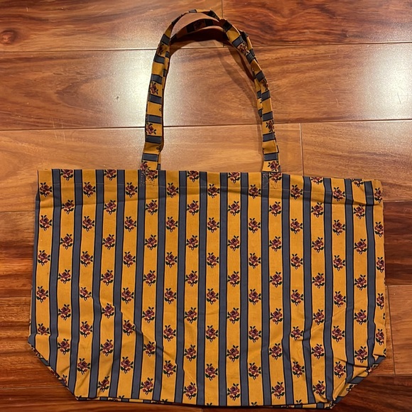 Sezane x Maria de la orden tote - Picture 3 of 3